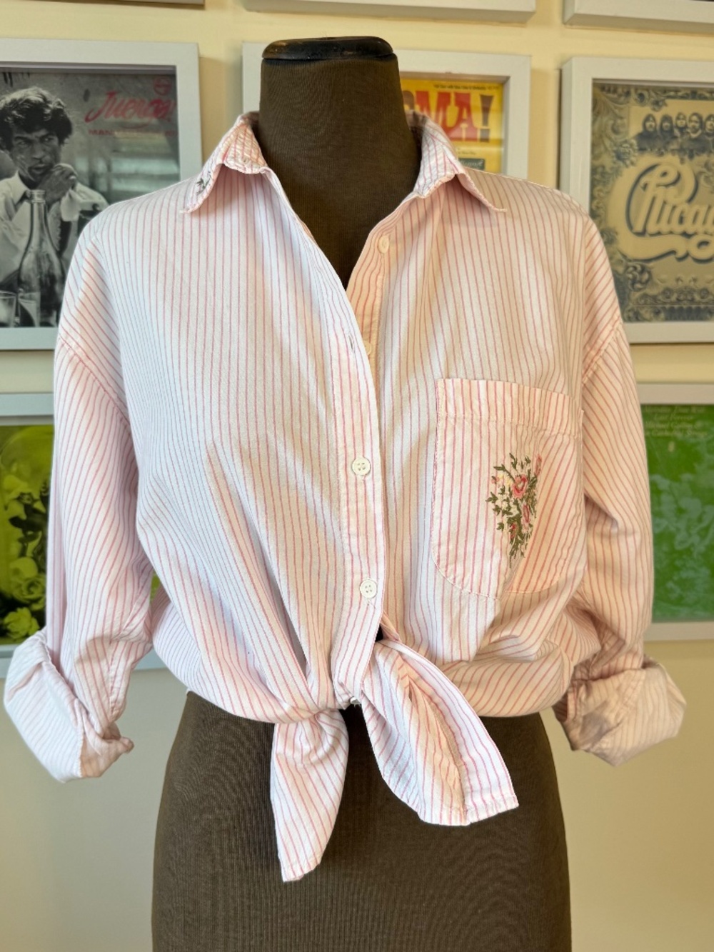 VINTAGE 80s PINK STRIPED EMBROIDERED BUTTON-UP • COQUETTE GRANDMACORE BLOUSE